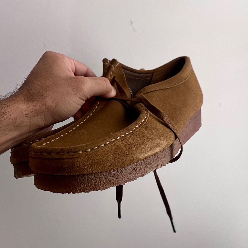 Men's Wallabee Tan Suede Shoes